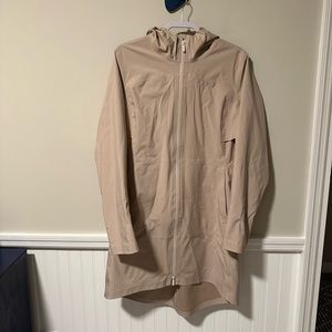 Lululemon Rain Rebel Size 14